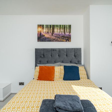 Private Room In London Enfield With Parking المظهر الخارجي الصورة