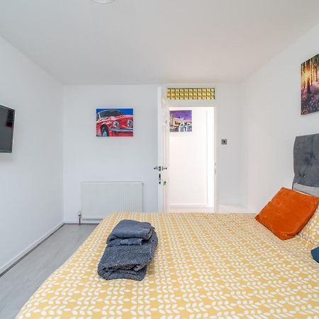 Private Room In London Enfield With Parking المظهر الخارجي الصورة