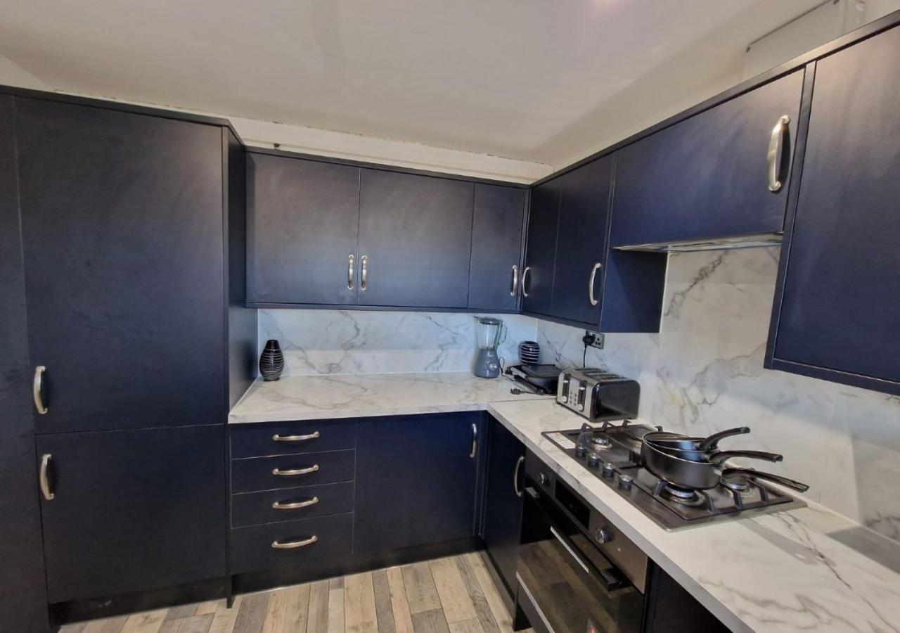 Private Room In London Enfield With Parking المظهر الخارجي الصورة