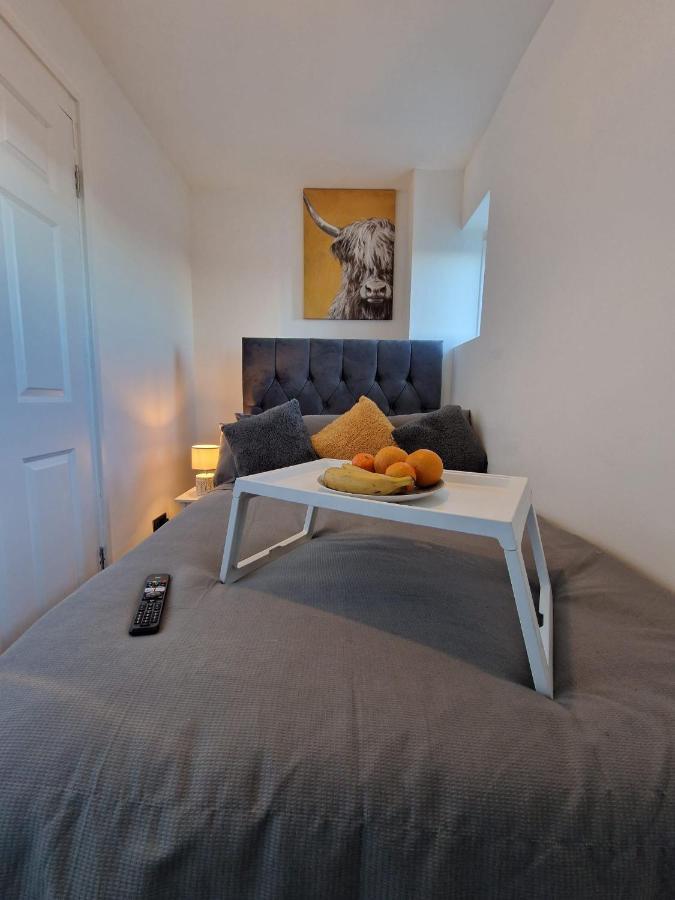 Private Room In London Enfield With Parking المظهر الخارجي الصورة