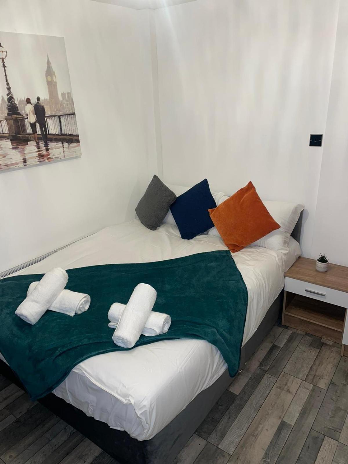 Private Room In London Enfield With Parking المظهر الخارجي الصورة