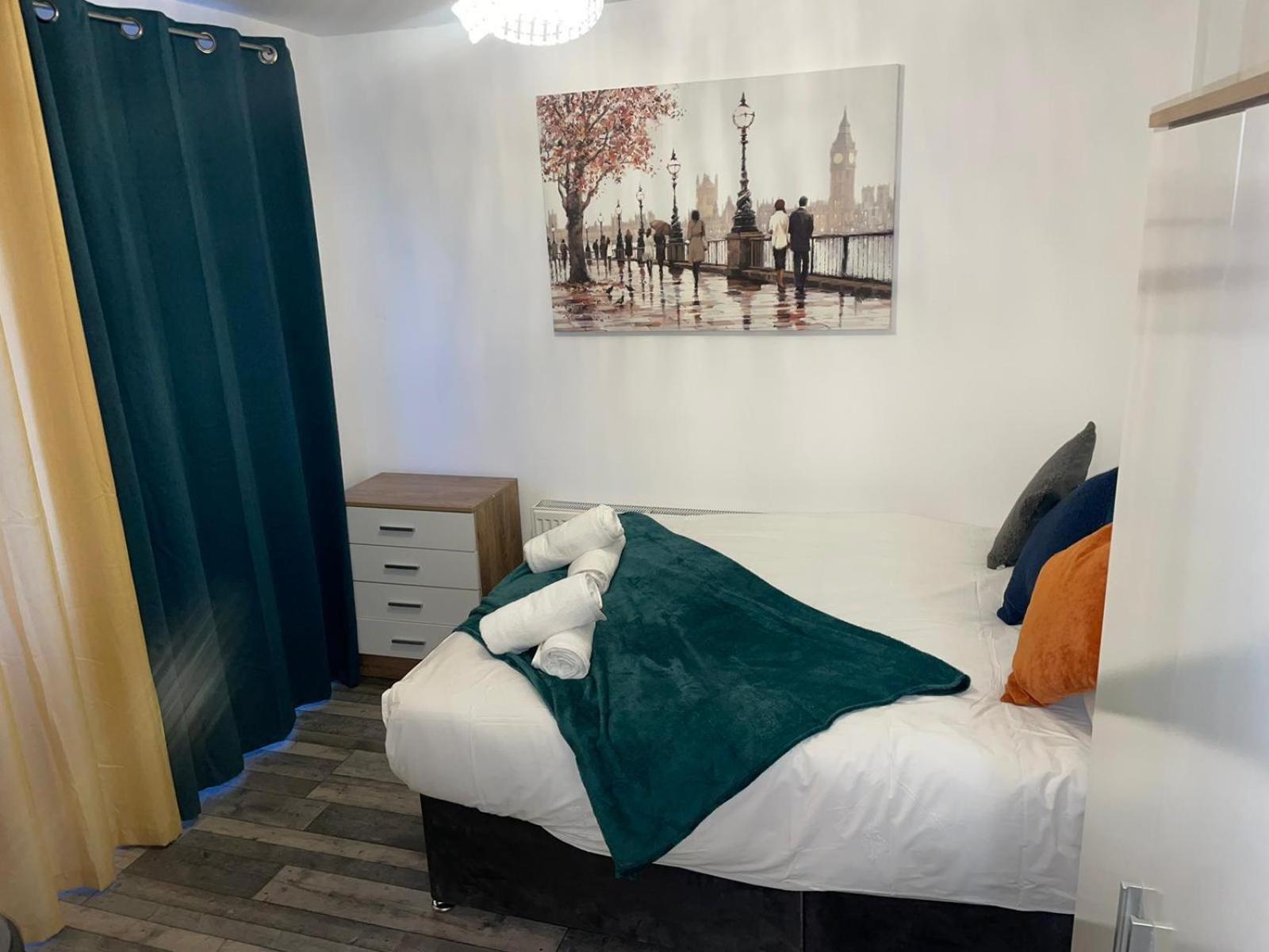 Private Room In London Enfield With Parking المظهر الخارجي الصورة